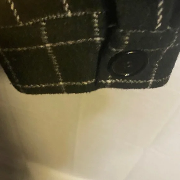 Forever 21 Black Checkered Cropped Blazer - Picture 4 of 10